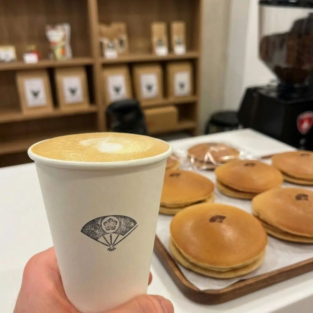Momochi - pastelería con café de especialidad en Barcelona - Animal Coffee Partners Momochi - pastelería con café de especialidad cerca del centro de Barcelona - Animal Coffee Partners